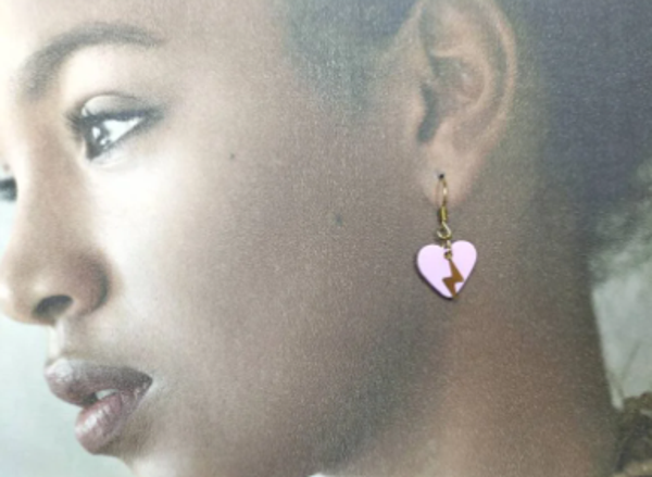 Boucle d'oreilles Coup de foudre rose BO109B