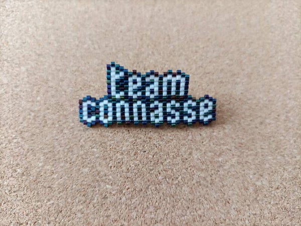 Pin's Team Connasse P10