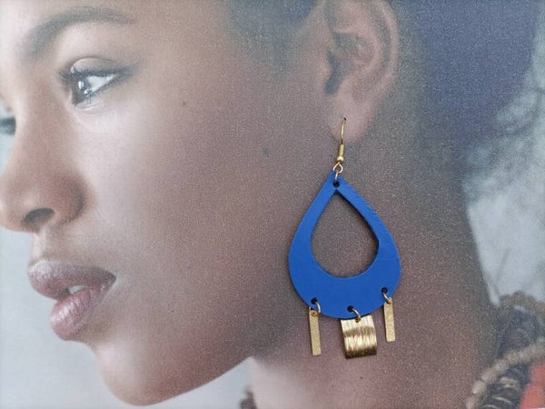 Boucles d'oreilles cuir bleue/pampille BO94