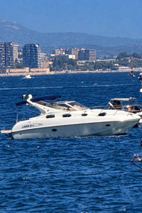 BARCA CABINATA SALPA LAVER 31.5 – REFIT 2026 – VOLVO PENTA 230 CV DIESEL