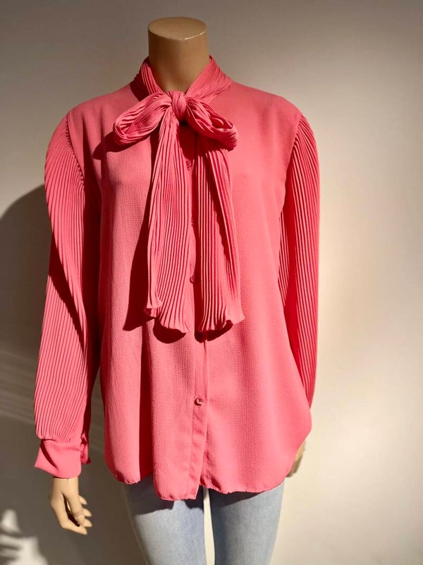 Pink blouse met strik