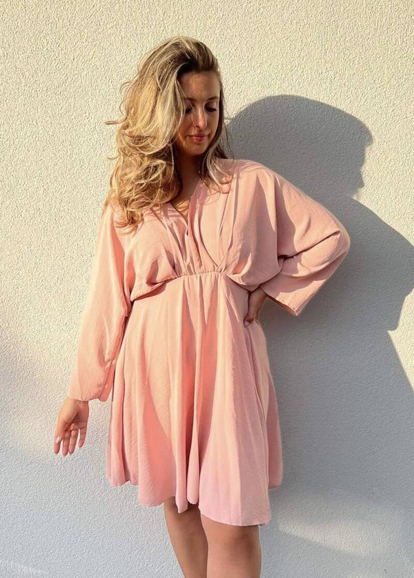 Jurk met een driehoekige halslijn