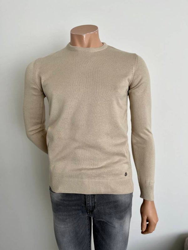 Beige pull