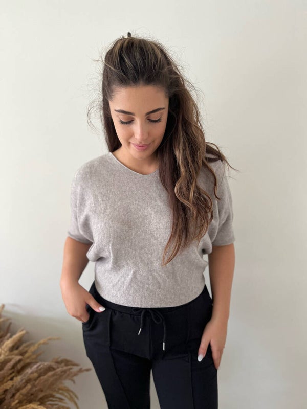 Pull with short sleeves