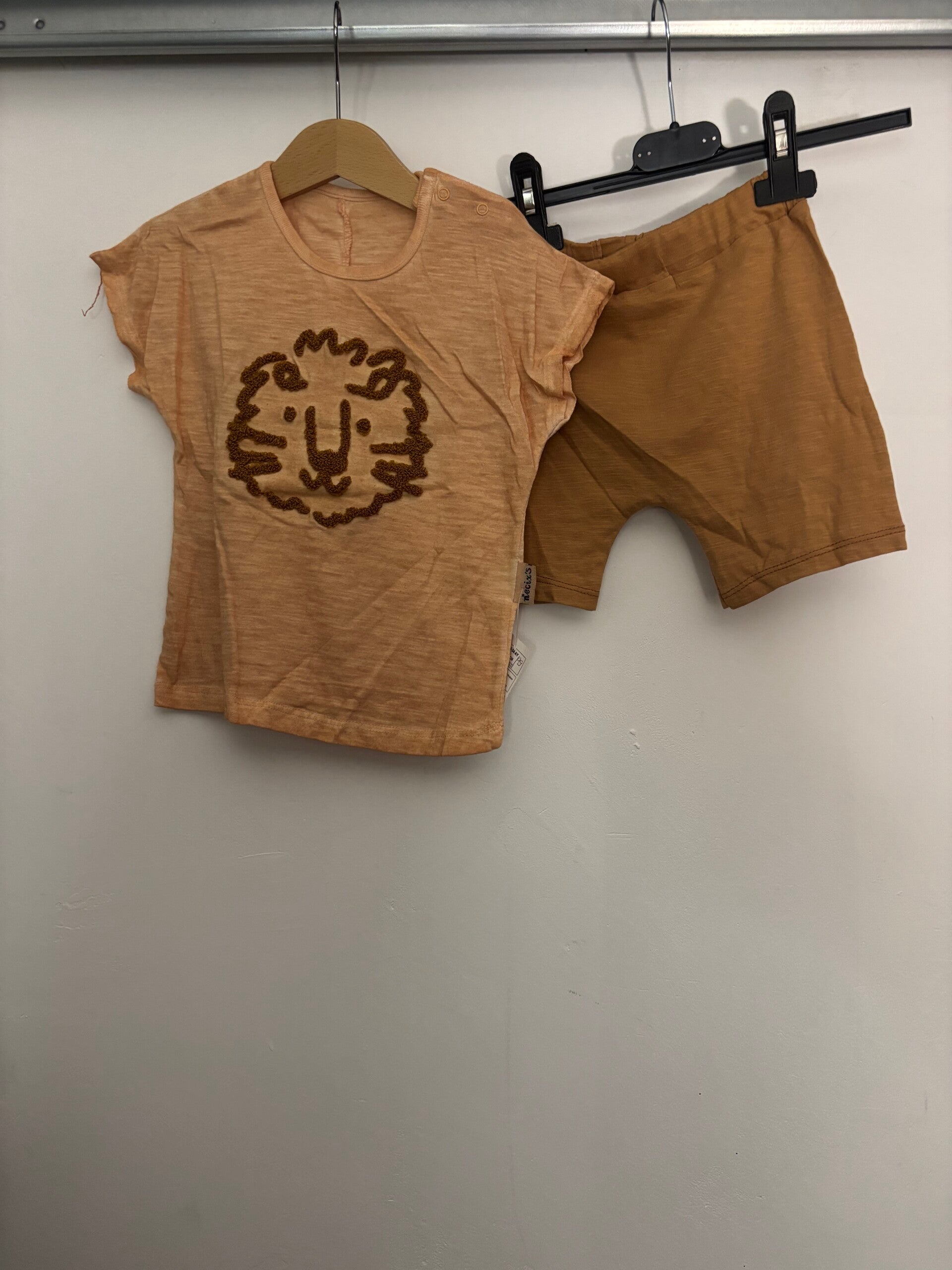 Korte tijger set bruin