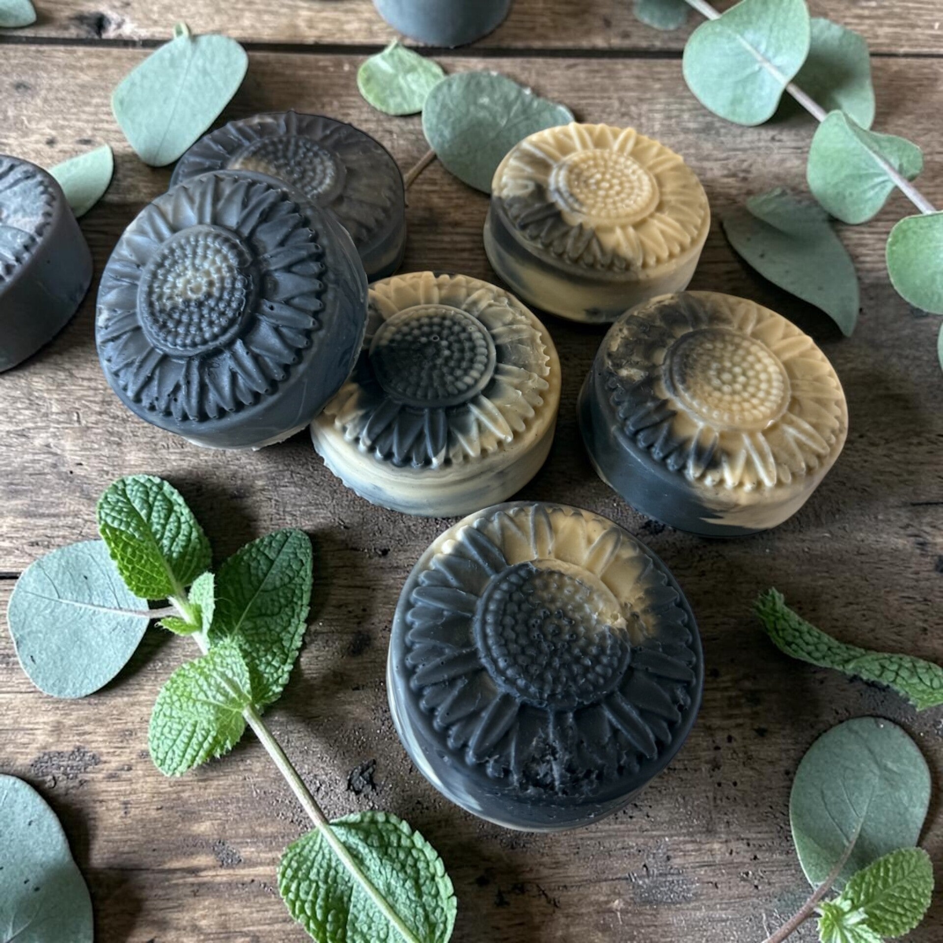 Mint & Charcoal Face Bar