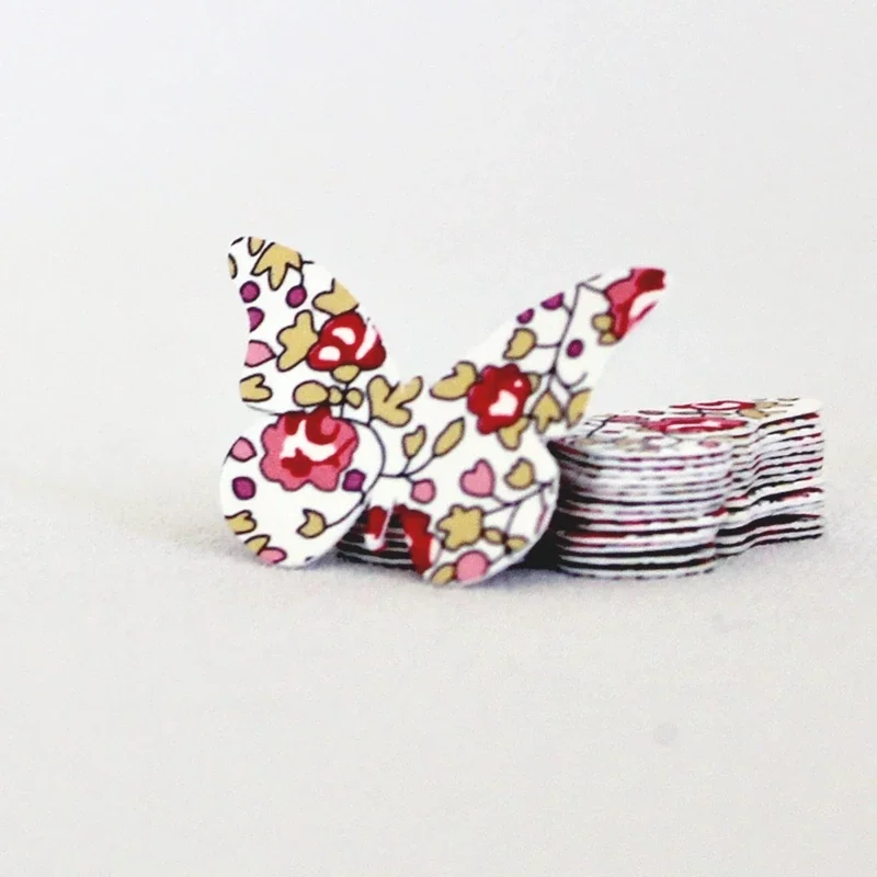 Papillons en confettis de table en liberty au choix