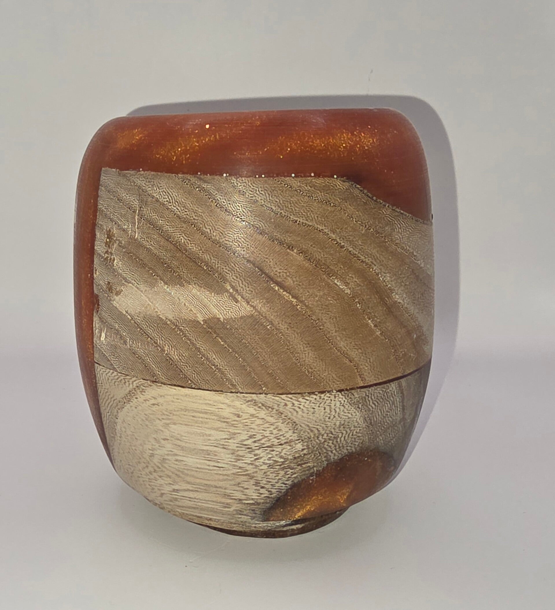 Vaas van eikenhout en oranje/gouden epoxy