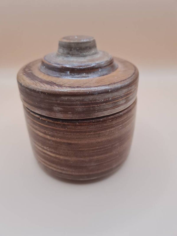 Potje met deksel van multiplex (hardhout)