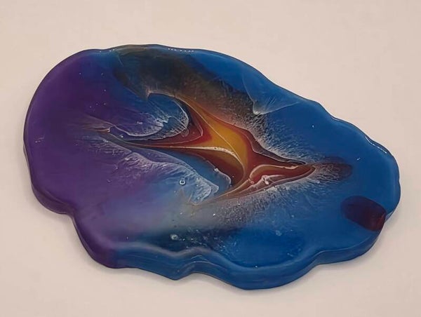 Epoxy onderzetter blauw paars met rood wit en geel