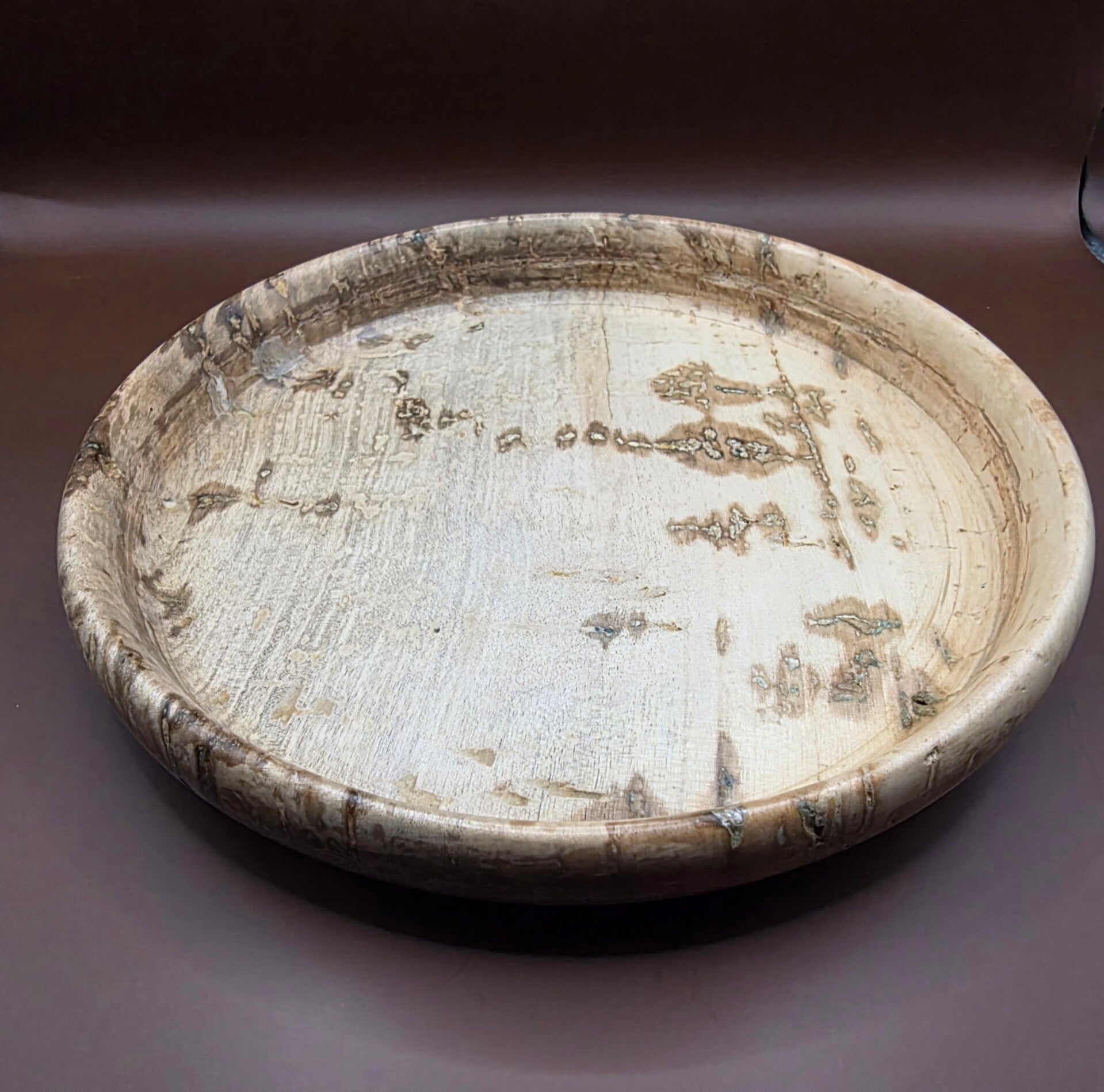 Bord van aangevreten zacht hout