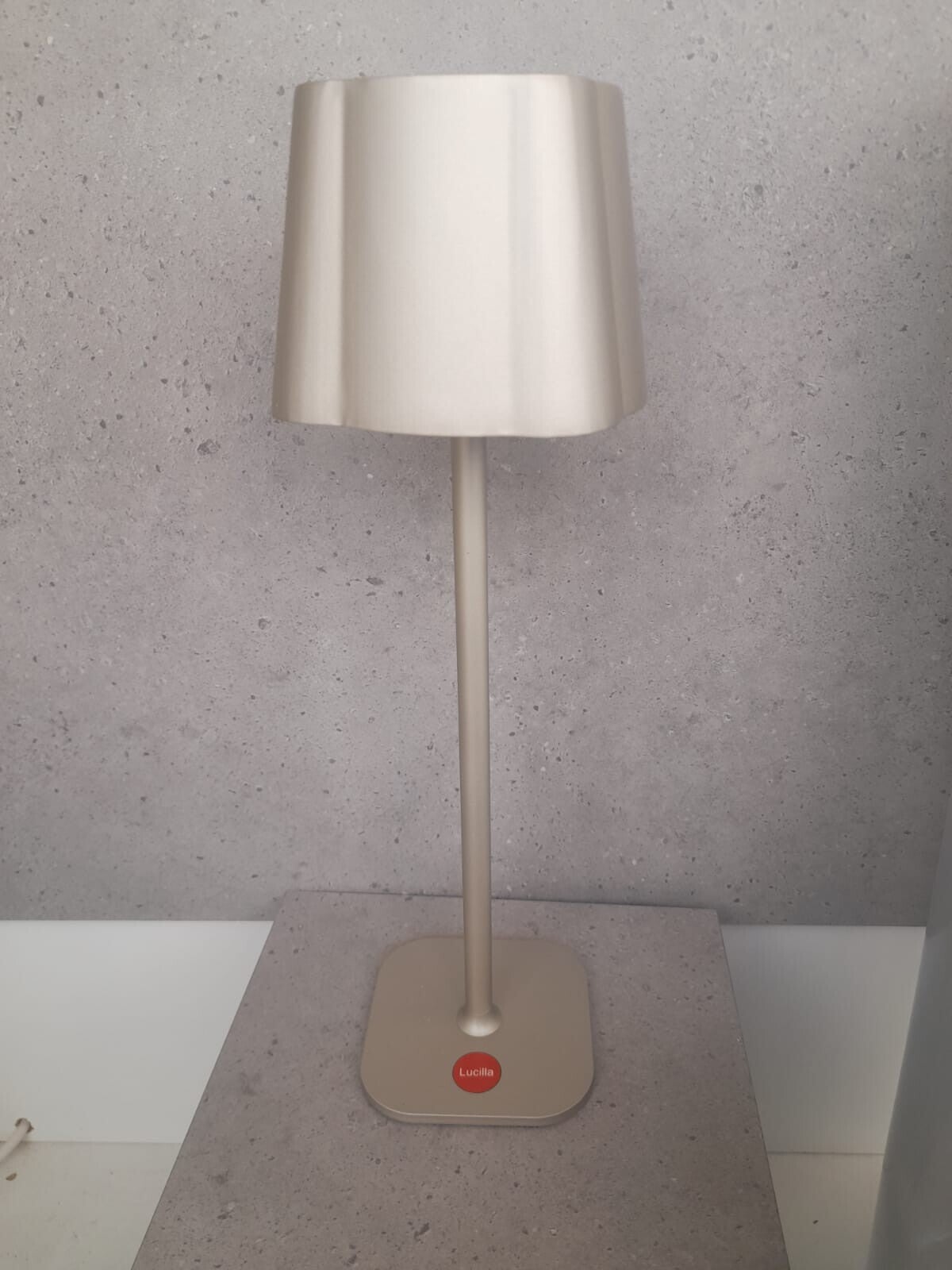 Lampada Led Ricaricabile TouchPro Tricolor Dimmerabile