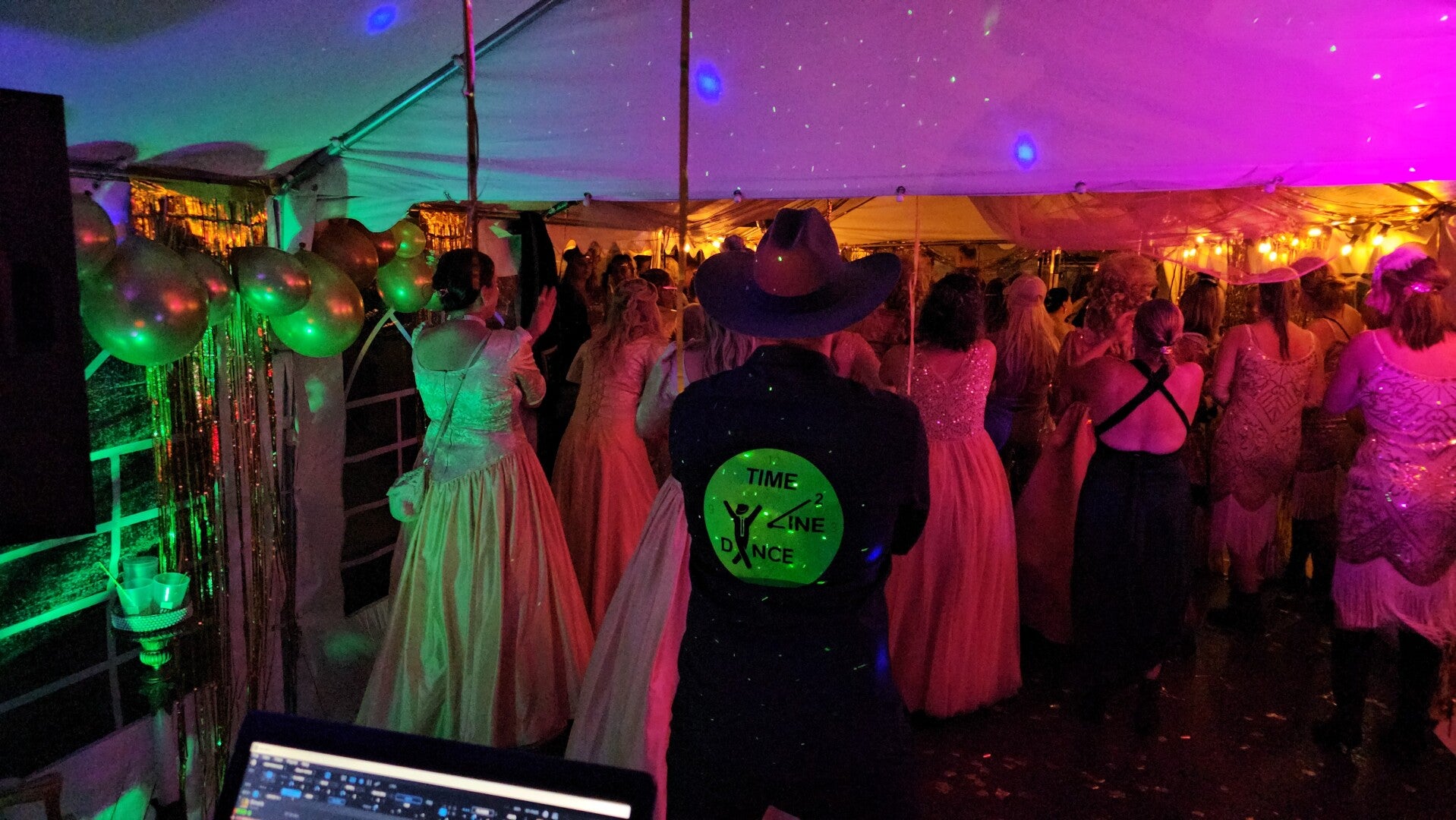 Personeelsfeest of Zakelijke arrangementen Voor groepen of zakelijke bijeenkomsten hebben we ook mogelijkheden. Voor meer informatie voor dit type arrangementen  Mails ons via info@time2linedance.nl 