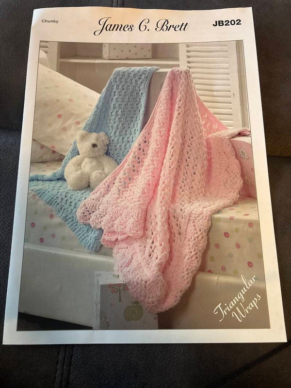 James C Brett Chunky JB202