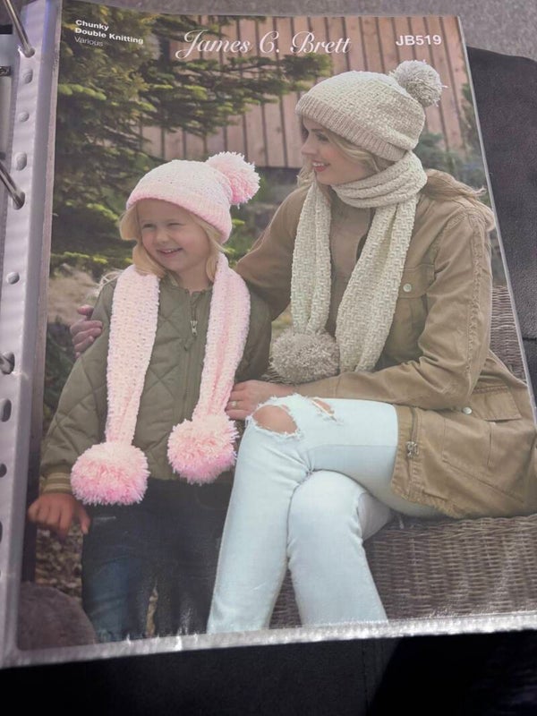 James C Brett JB519 Ladies Chunky