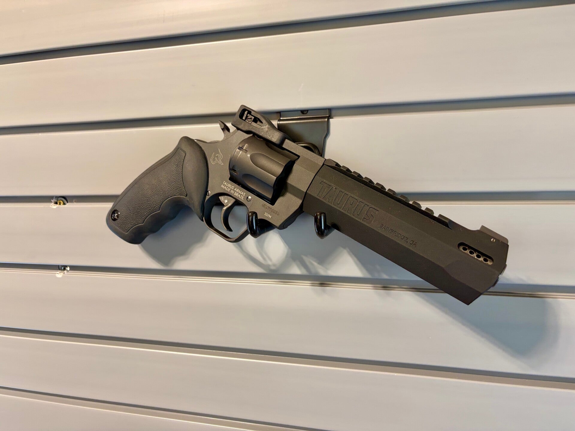Taurus Raging Hunter (357)