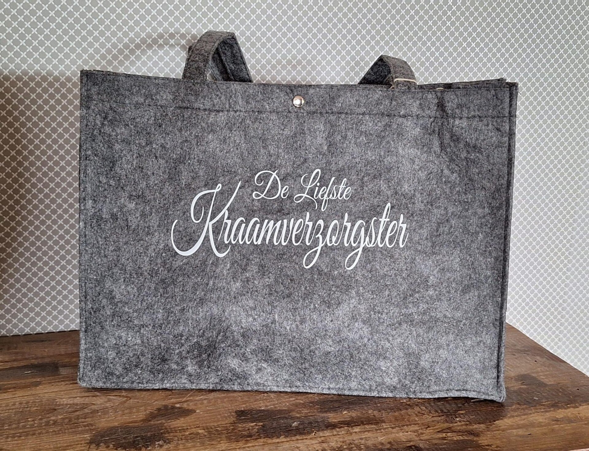 vilt tas "de liefste kraamverzorgster"