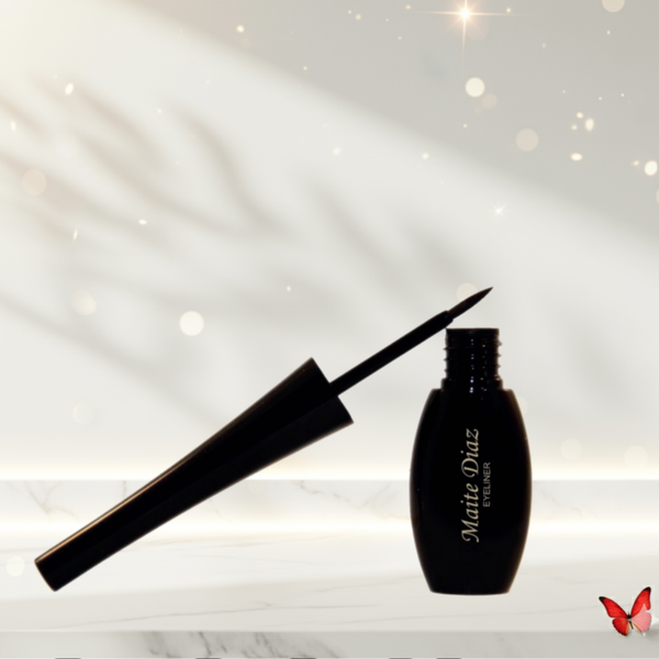 Eyeliner Líquido Maite Díaz – Negro Intenso y Punta Precisa