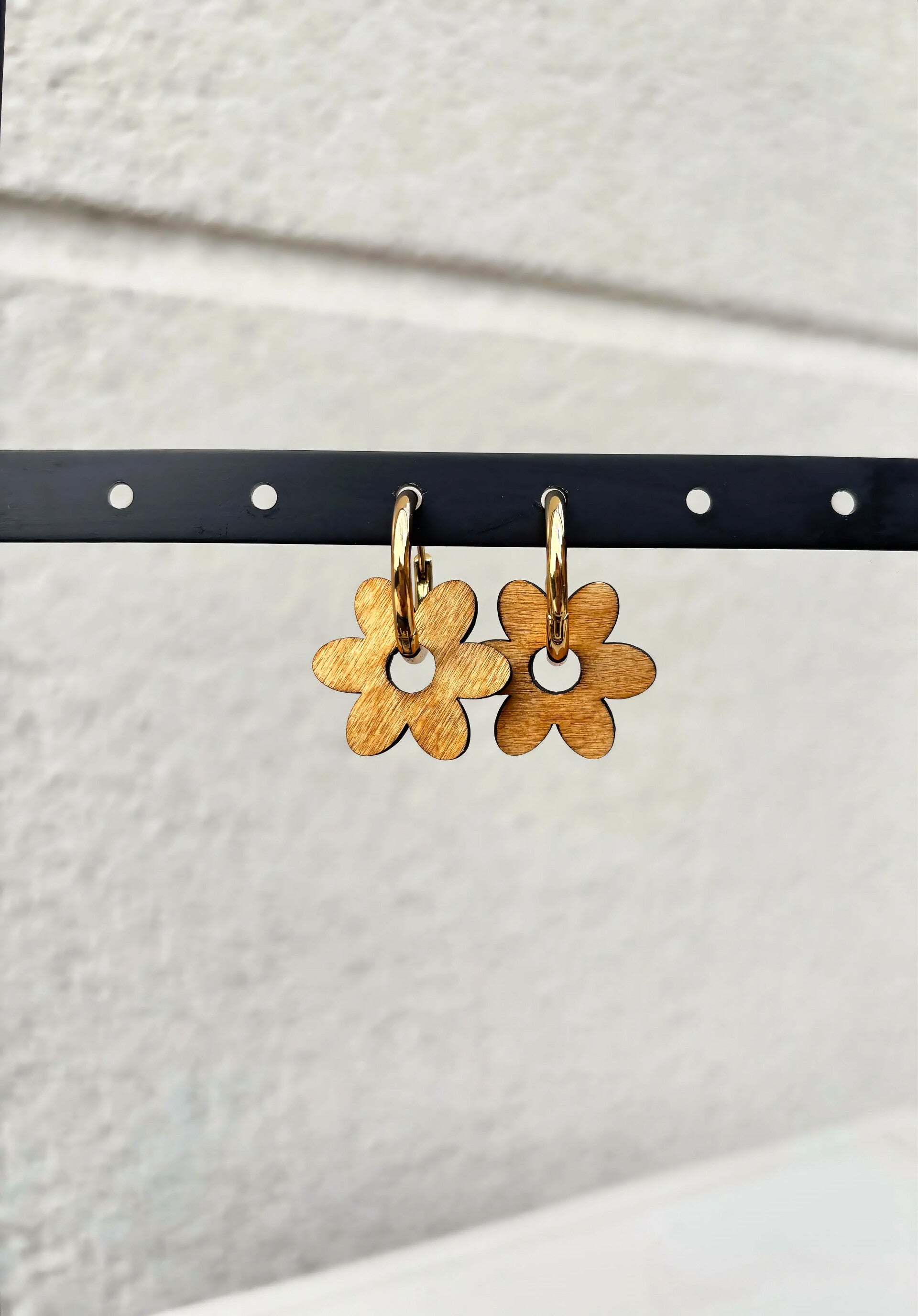 Boucles d’oreilles camelle 🤎 (6 pétales)