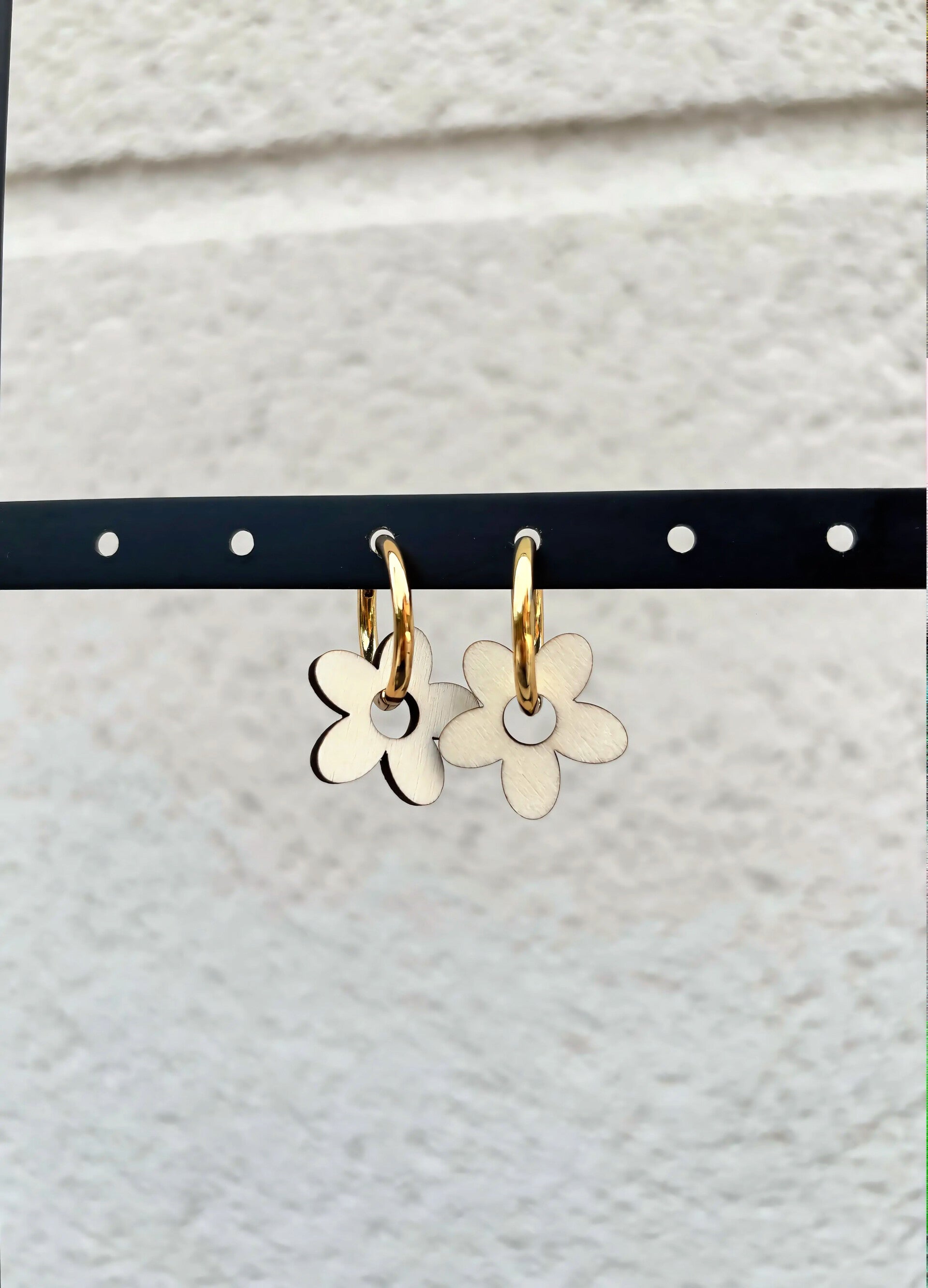 Boucles d’oreilles 🤍 (5 pétales)