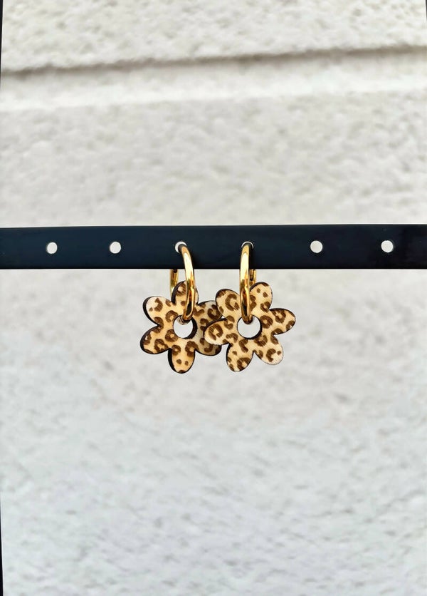 Boucles d’oreilles léopard 🐆🤎 (6 pétales)