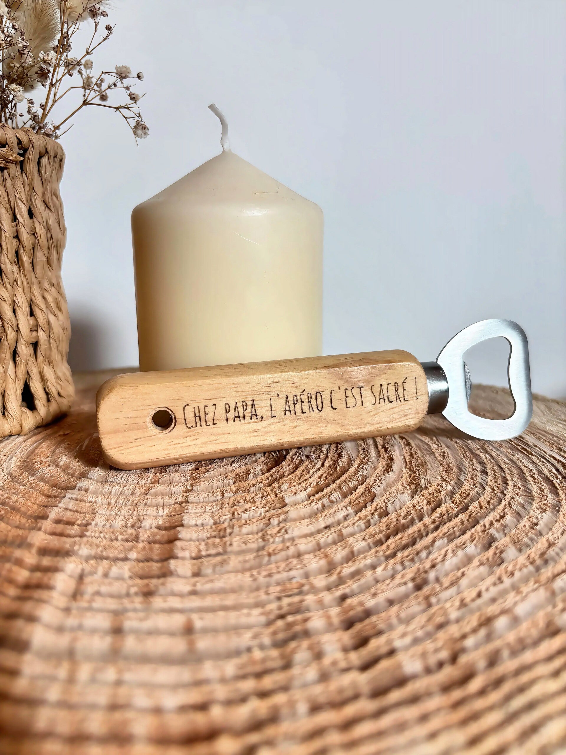 Décapsuleur «Chez Papa, l’apéro c’est sacré ! » 🍺