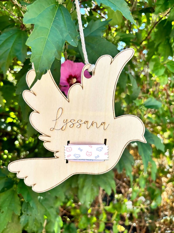 Porte bracelet de naissance personnalisé – Modèle Oiseaux 🕊️🤎