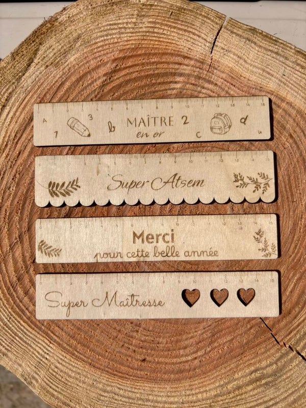 📏 Règle (15cm)
