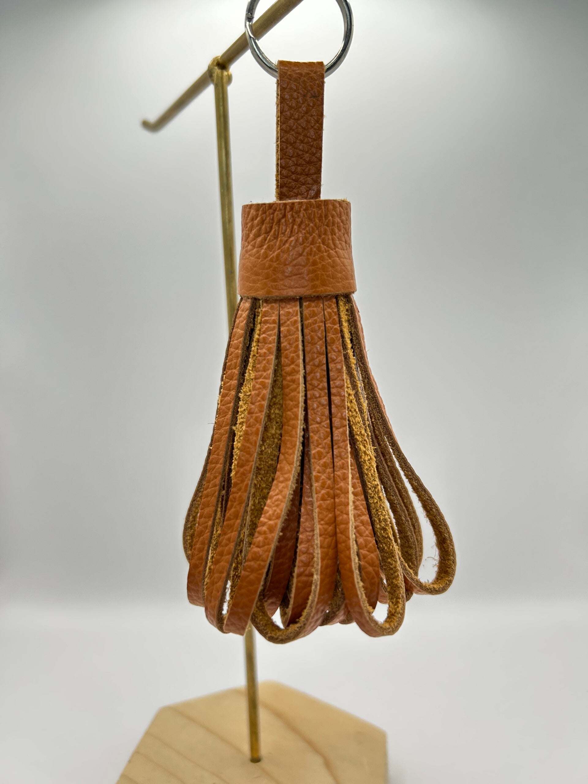 Sleutelhanger pompon cognac