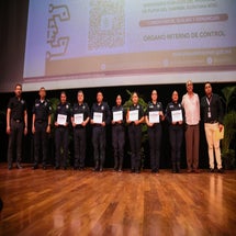 8688f321-8c39-42b6-ac37-9de8969cdbf4-standard.jpg
