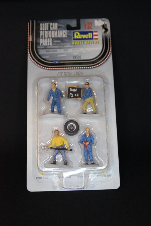 Revell Pit Stop Crew Figuurtjes (4 stuks) 1:32