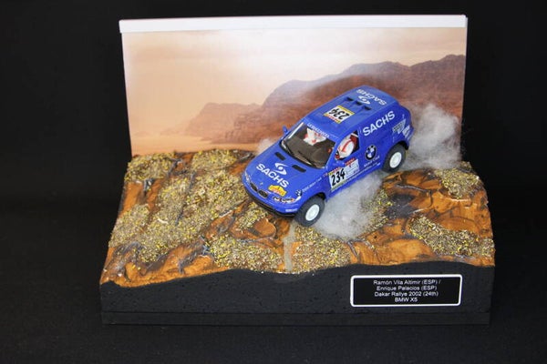 Diorama Dakar Rally 2002 "jumping of a cliff" 1:32 BMW X5 #234