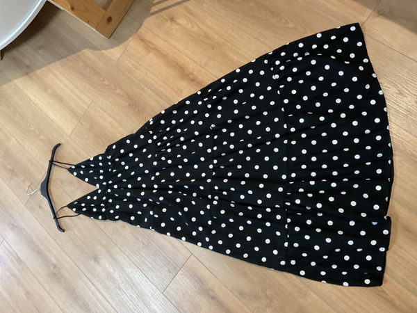 Robe pois noir