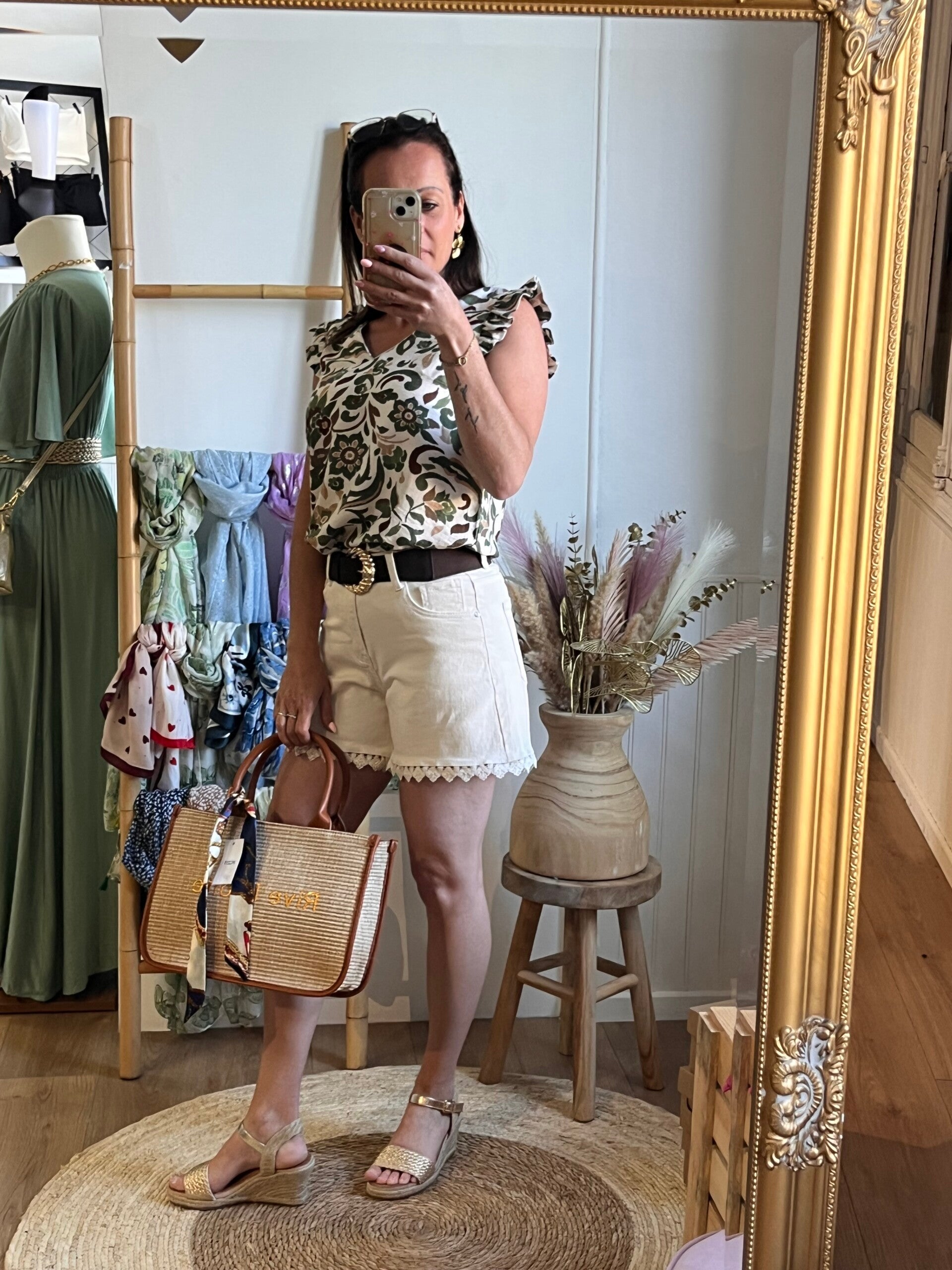 Short dentelle