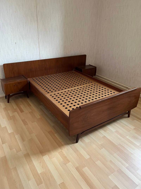 Mid century twijfelaar bed