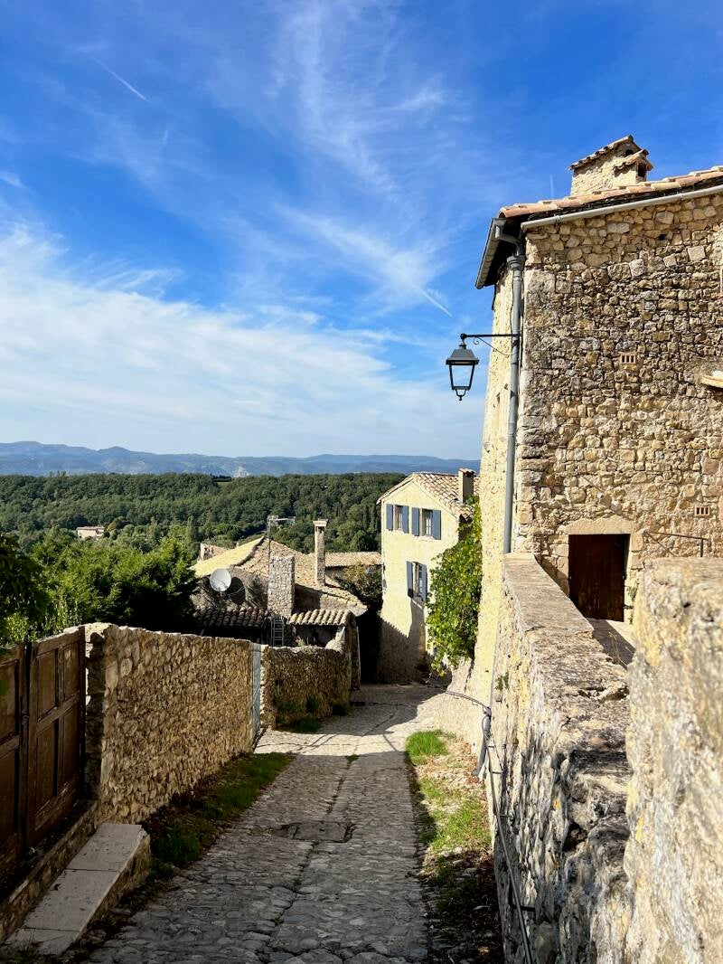 Mirmande 1 van de tien mooiste dorpen van Frankrijk (foto: Richard Hulzinga)