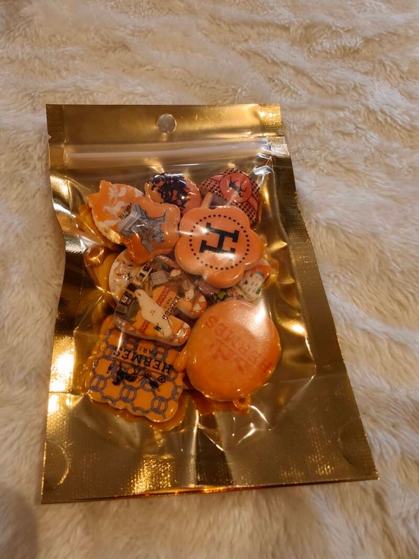 Oranje h kralen