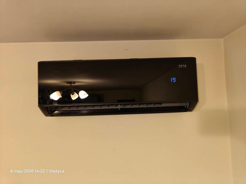 Rotenso Teta 2,6kW w kolorze black mirror