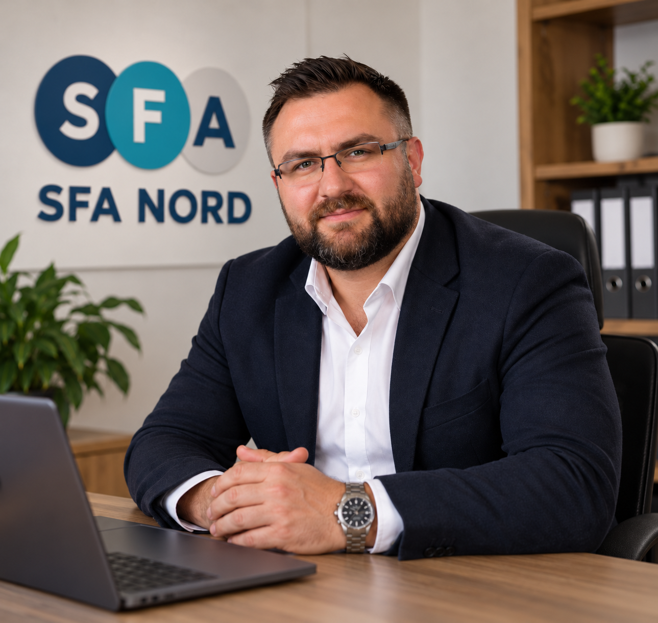 Anto Klaric im SFA NORD Büro – vergrößerte Aufnahme