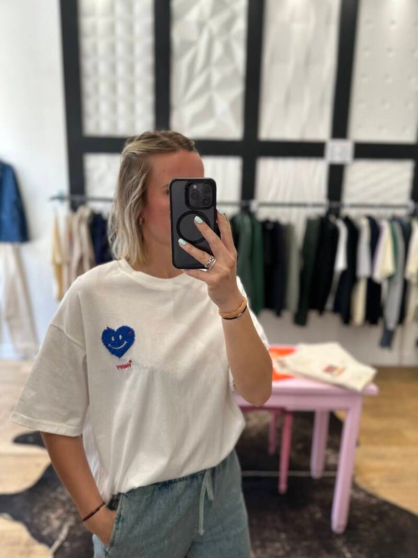 T-shirt smile