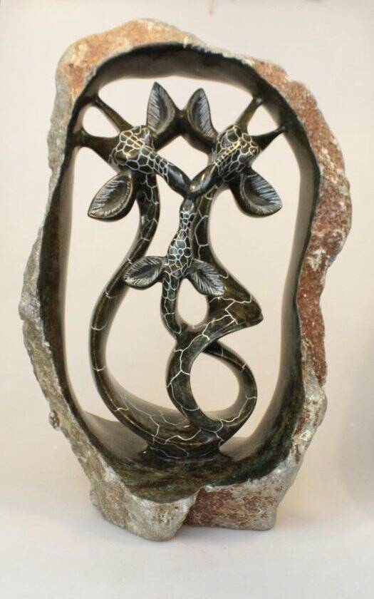 Dier Giraffen family van 3 in ruwe ring