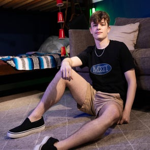 fucking-freshmen-part-3-6-standard.jpg