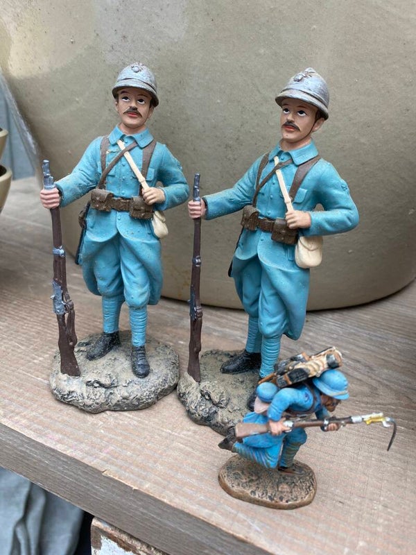 2 Vintage beeldjes militair WO I