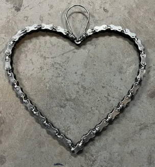 Welded Heart Chain Art Decor