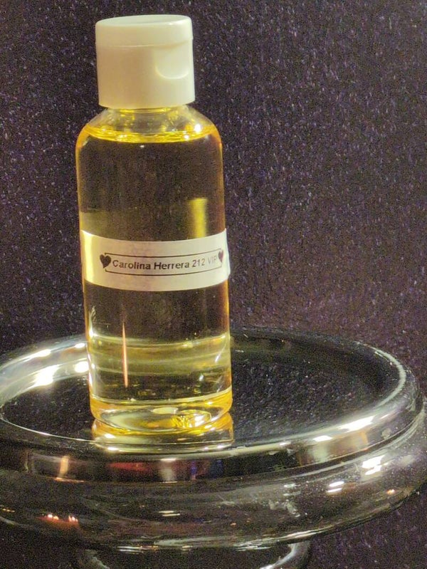 Carolina Herrera 212 VIP Body Oil