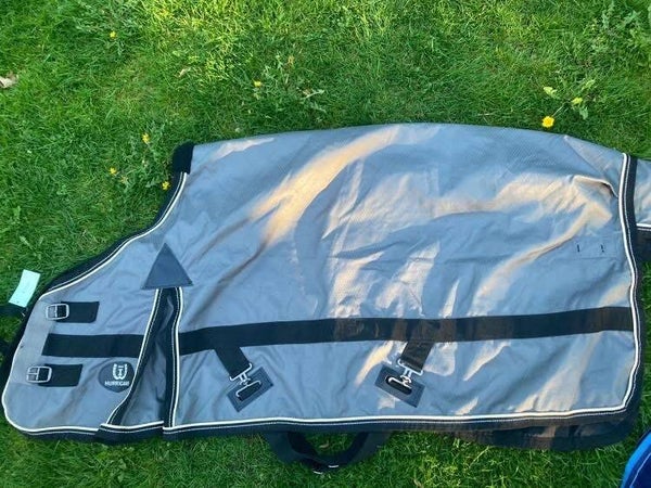 Imperial Riding 0 grams regendeken maat 145