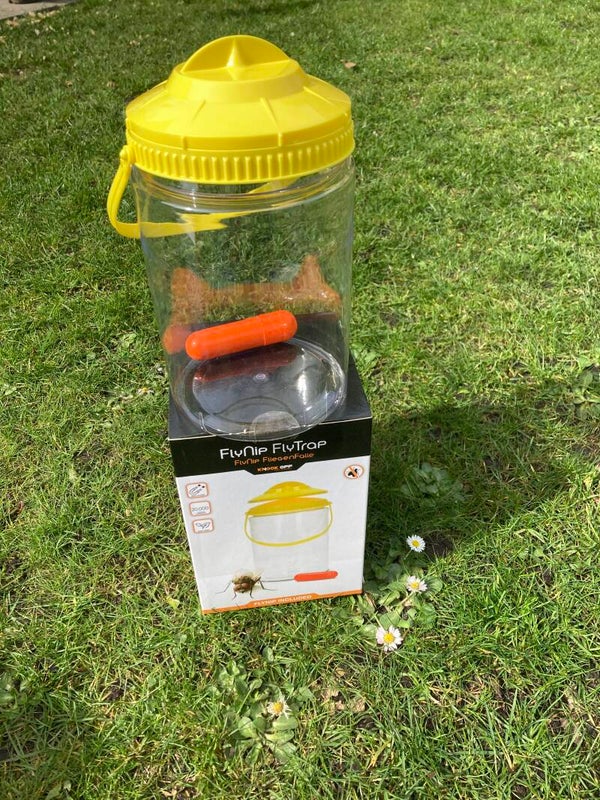 Knock Off FlyNip Vliegenval