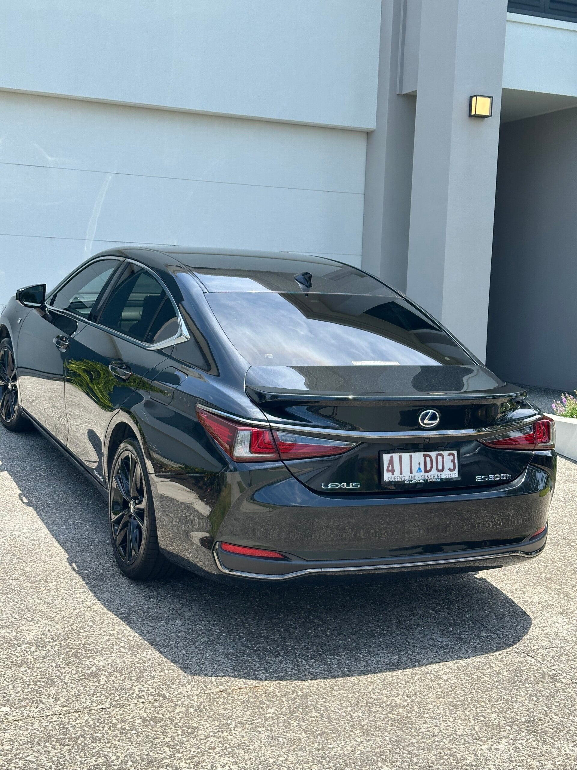 Mobile car detailing North Lakes - freshly washed car exterior with glossy finish