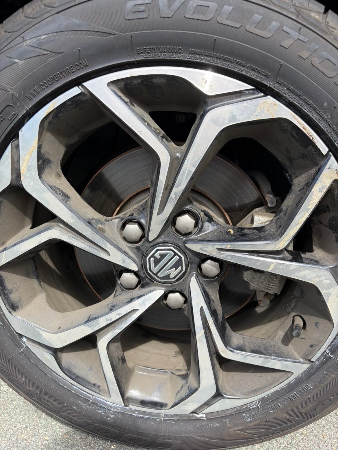 Car detailing North Lakes - Dirty wheels and tires before professional detailing