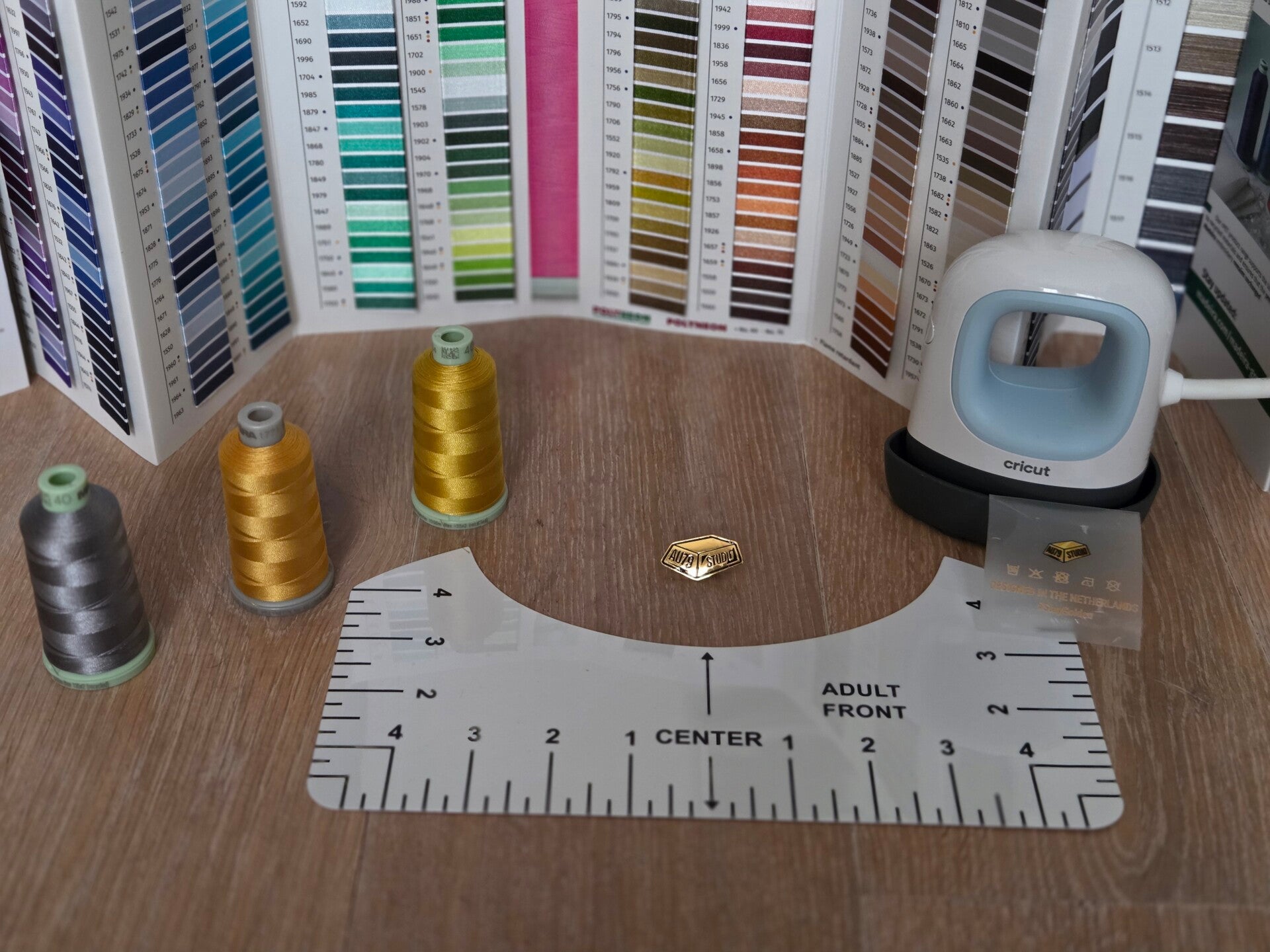 Embroidery workspace and design tools at AU79 STUDIO